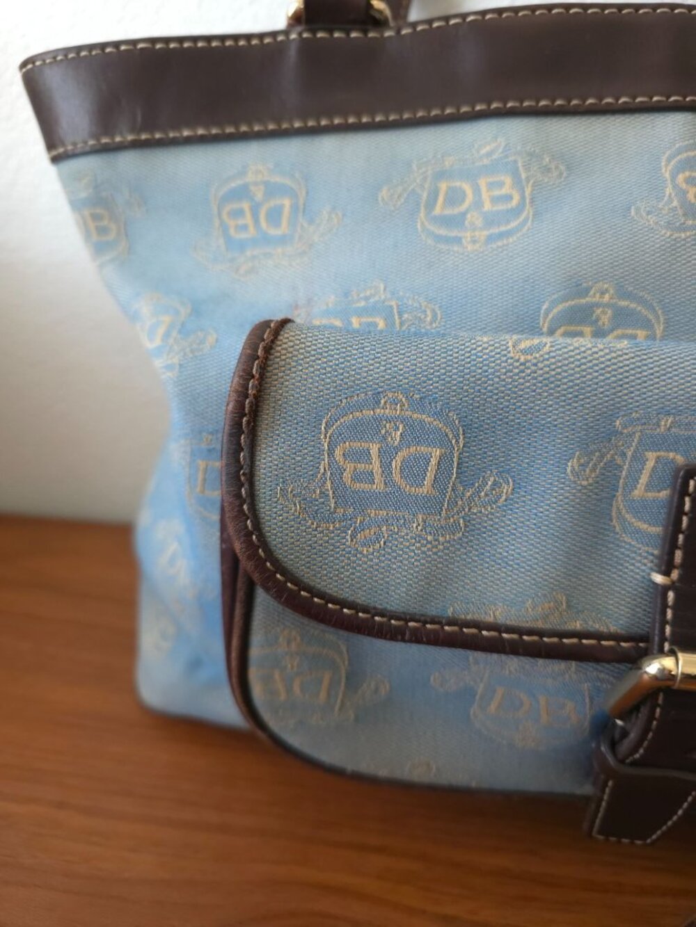 Dooney & Bourke East/West Blue & Brown Canvas Logo Tote w/ Matching Coin Pouch - Picture 7 of 14